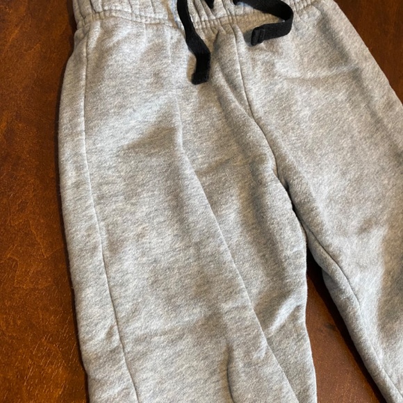 FREE- Toddler Plush Sweatpants - Picture 2 of 4